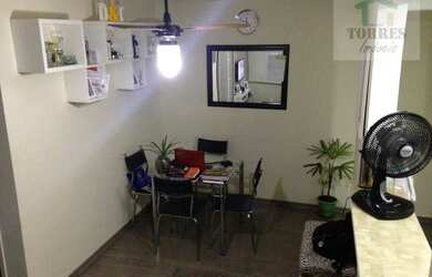 Imagem: O apartamento possui 2 Dormitórios, 1 Banheiro, 1 Vaga na garagem