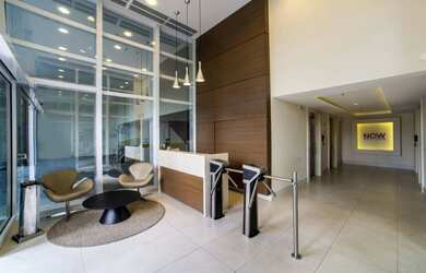 Imagem: O depósito possui 1 Vaga na garagem, 32m² de Área e está