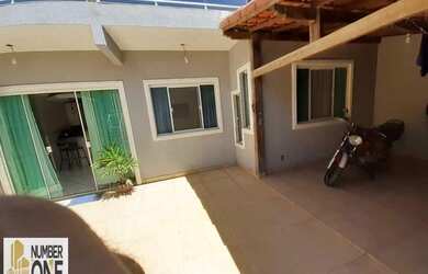 Imagem: A casa possui 2 Dormitórios, 1 Banheiro, 1 Vaga na garagem