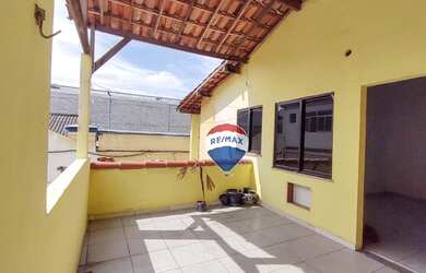 Imagem: O apartamento possui 3 Dormitórios, 1 Banheiro, 2 Vagas na