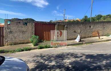 Imagem: O terreno possui 224m² de Área e está localizado em Solar