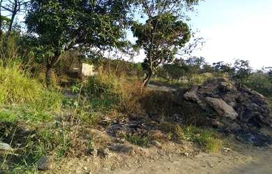 Imagem: O terreno possui 300m² de Área e está localizado em Centro