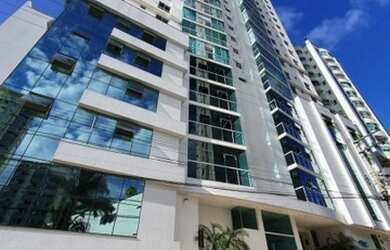 Imagem: O apartamento possui 3 Dormitórios, 1 Banheiro, 1 Vaga na garagem