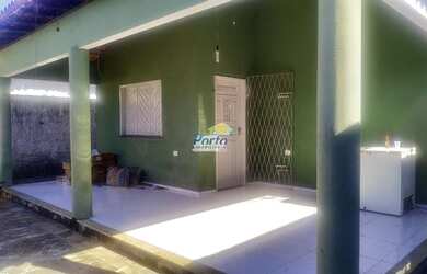 Imagem: A casa possui 2 Dormitórios, 1 Banheiro, 1 Vaga na garagem