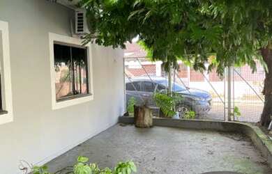 Imagem: A casa em condomínio possui 3 Dormitórios, 2 Vagas na garagem