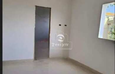 Imagem: A casa possui 3 Dormitórios, 3 Banheiros, 2 Vagas na garagem