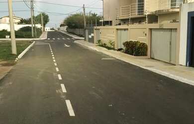 Imagem: A casa em condomínio possui 2 Dormitórios, 3 Banheiros, 1