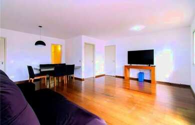 Imagem: O apartamento possui 4 Dormitórios, 4 Banheiros, 2 Vagas na