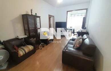 Imagem: O apartamento possui 2 Dormitórios, 2 Banheiros, 69m² de Área