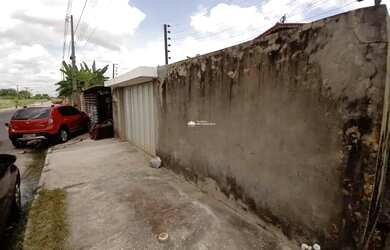 Imagem: A casa possui 3 Dormitórios, 1 Banheiro, 5 Vagas na garagem