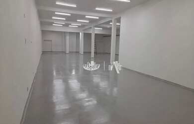 Imagem: O depósito possui 360m² de Área e está localizado em Parque