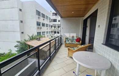 Imagem: O apartamento possui 2 Dormitórios, 2 Banheiros, 2 Vagas na