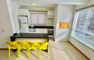 Imagem 8: Oportunidade no Bairro Navegantes Amplo apartamento a venda com sacada...