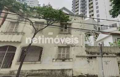 Imagem: A casa possui 3 Dormitórios, 3 Banheiros, 2 Vagas na garagem