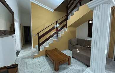 Imagem 7: CASA COM TRES QUARTOS SUITES, PISCINA