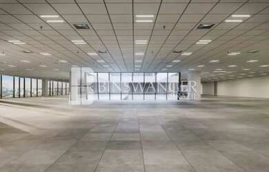 Imagem: O depósito possui 2015m² de Área e está localizado em Consolação