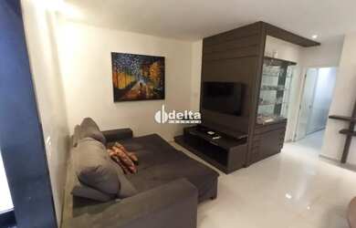 Imagem: A casa em condomínio possui 2 Dormitórios, 3 Banheiros, 2