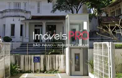 Imagem: O depósito possui 5 Vagas na garagem, 349m² de Área e está