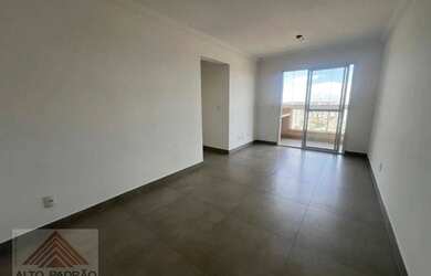 Imagem: O apartamento possui 3 Dormitórios, 1 Banheiro, 2 Vagas na