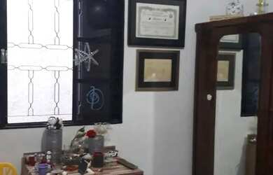 Imagem: A casa possui 3 Dormitórios, 3 Banheiros, 1 Vaga na garagem