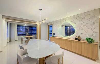 Imagem: O apartamento possui 4 Dormitórios, 5 Banheiros, 2 Vagas na