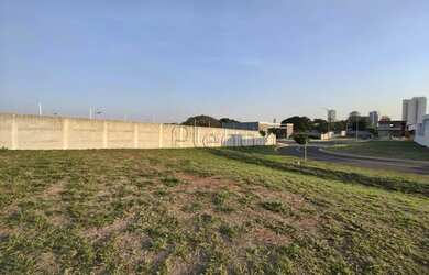 Imagem: O terreno possui 360m² de Área e está localizado em Jardim