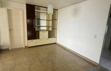 Imagem: O apartamento possui 5 Dormitórios, 5 Banheiros, 2 Vagas na