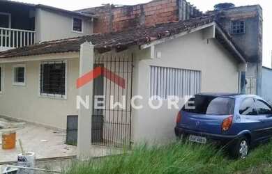 Imagem: A casa possui 3 Dormitórios, 3 Banheiros, 1 Vaga na garagem