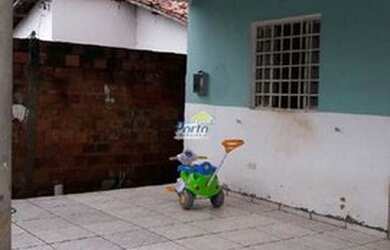 Imagem: A casa possui 5 Dormitórios, 4 Banheiros, 1 Vaga na garagem