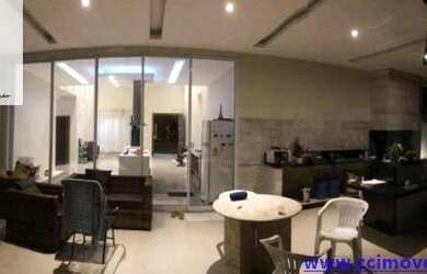 Imagem: A casa em condomínio possui 4 Dormitórios, 5 Banheiros, 5