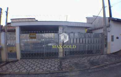 Imagem: A casa possui 2 Dormitórios, 1 Banheiro, 2 Vagas na garagem