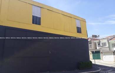 Imagem: O depósito possui 1.200m² de Área e está localizado em