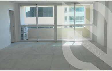 Imagem: O depósito possui 2 Vagas na garagem, 62m² de Área e está