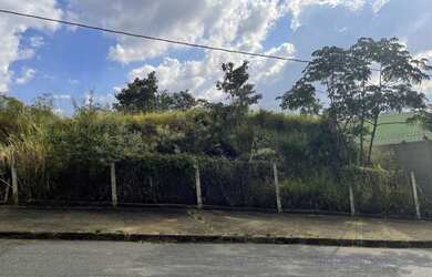 Imagem: O terreno possui 480m² de Área e está localizado em Buritis