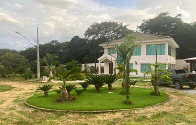 Imagem: A casa em condomínio possui 4 Dormitórios, 5 Banheiros, 5