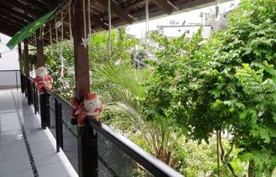 Imagem: A casa possui 4 Dormitórios, 4 Banheiros e 233m² de Área