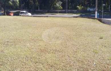 Imagem: O terreno possui 987m² de Área e está localizado em Jardim