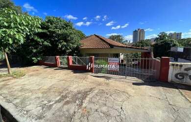 Imagem: O depósito possui 2 Vagas na garagem, 100m² de Área e está