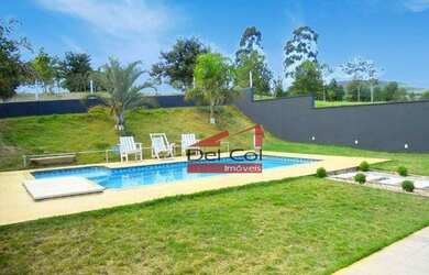 Imagem: A casa em condomínio possui 3 Dormitórios, 5 Banheiros, 4