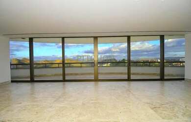 Imagem: O apartamento possui 4 Dormitórios, 4 Banheiros, 5 Vagas na