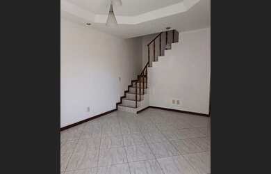 Imagem: A casa em condomínio possui 3 Dormitórios, 4 Banheiros, 1