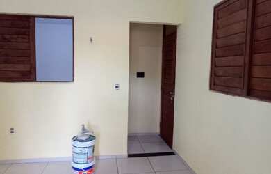 Imagem: A casa possui 2 Dormitórios, 2 Banheiros, 60m² de Área e