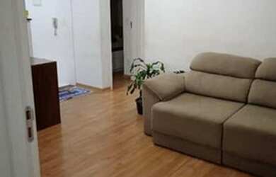 Imagem: O apartamento possui 2 Dormitórios, 1 Banheiro, 1 Vaga na garagem