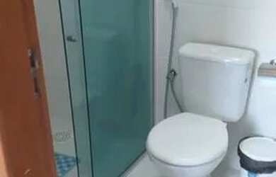 Imagem: A casa possui 5 Dormitórios, 4 Vagas na garagem e está localizado