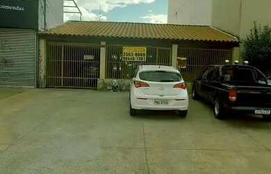 Imagem: A casa possui 2 Dormitórios, 2 Banheiros, 1 Vaga na garagem