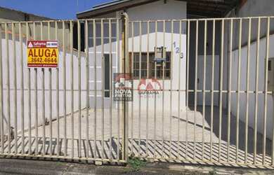 Imagem: A casa possui 2 Dormitórios, 1 Banheiro, 2 Vagas na garagem