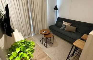 Imagem: O studio possui 2 Dormitórios, 1 Banheiro, 1 Vaga na garagem