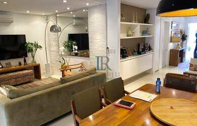 Imagem: A casa em condomínio possui 4 Dormitórios, 5 Banheiros, 3