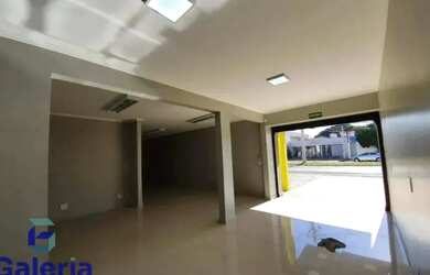 Imagem: O depósito possui 5 Vagas na garagem, 617m² de Área e está