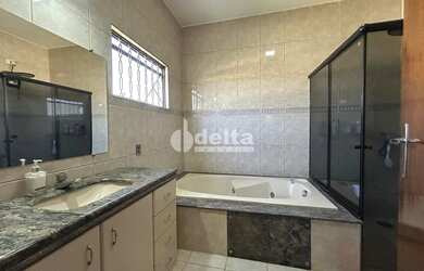 Imagem 14: Casa residencial com 4 quartos sendo 1 suíte disponível para locação...